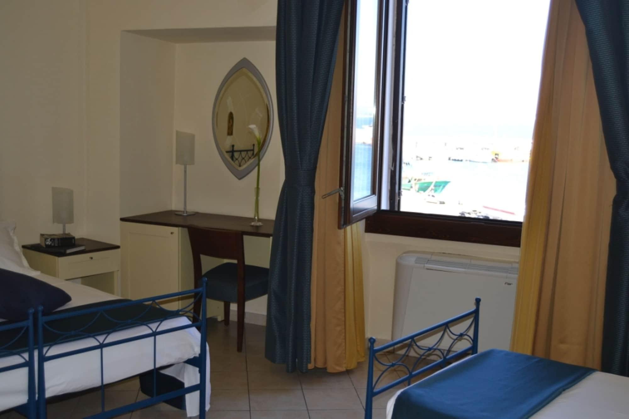 Al Pescatore & Restaurant Hotel 4*